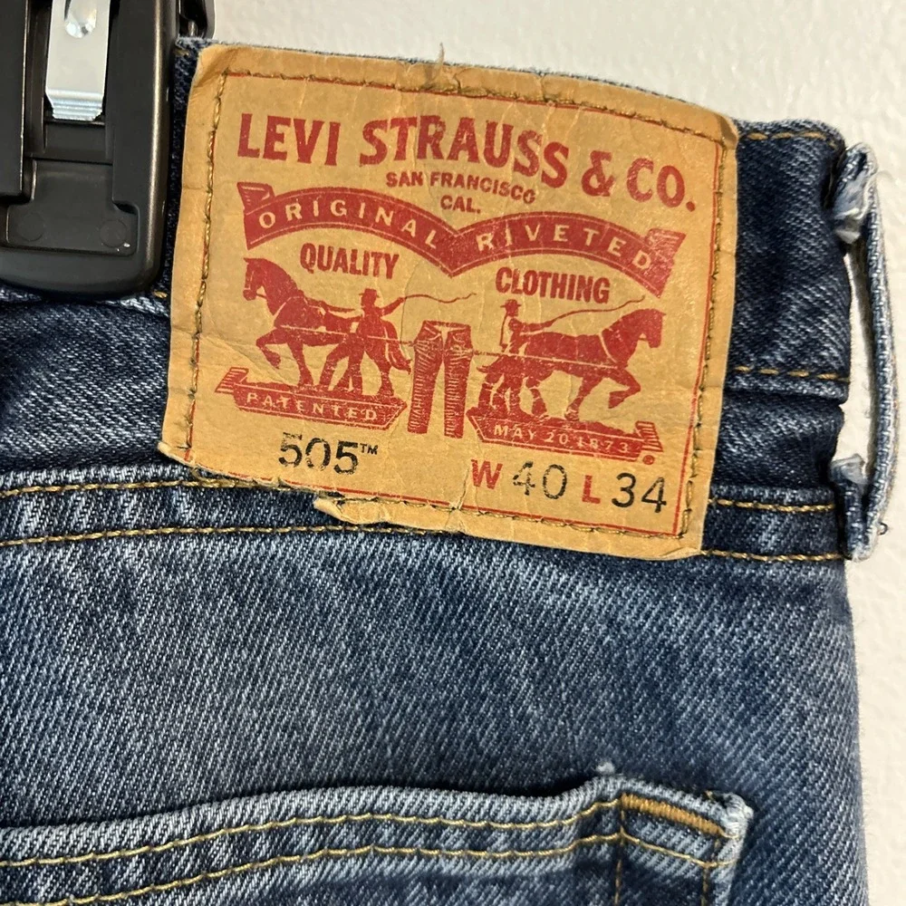 Levis‎ 505 Regular Fit Straight Leg Mens Jeans Blue Medium Wash 40x34 Distressed